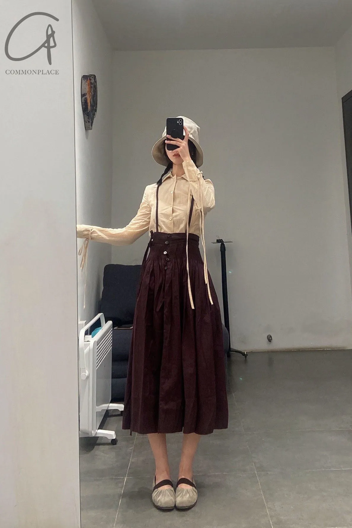A Tentative Atelier A1920570 Hand-stitched garland culottes