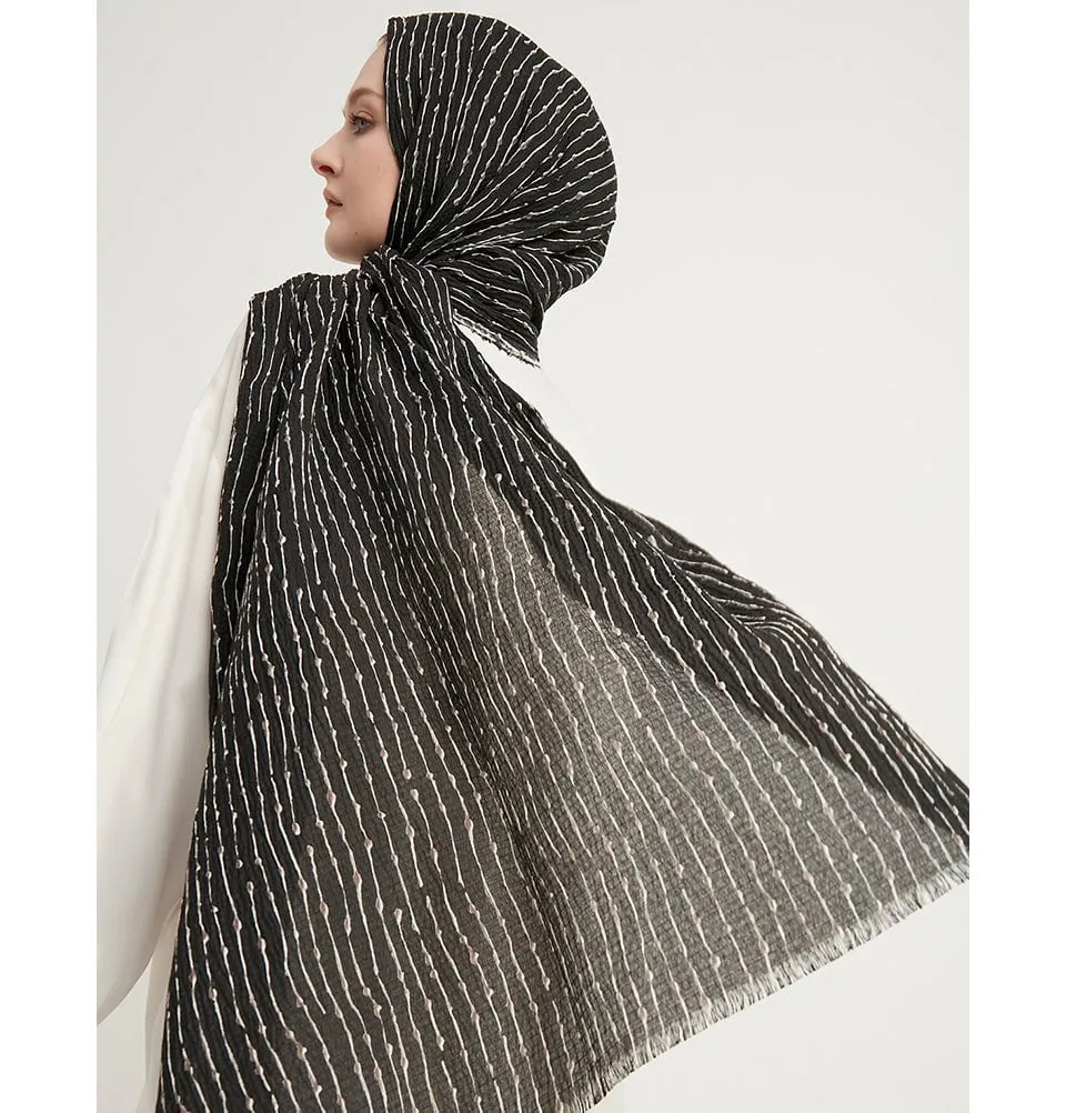 Abstract Lines Crinkle Cotton Hijab Shawl - Charcoal Grey
