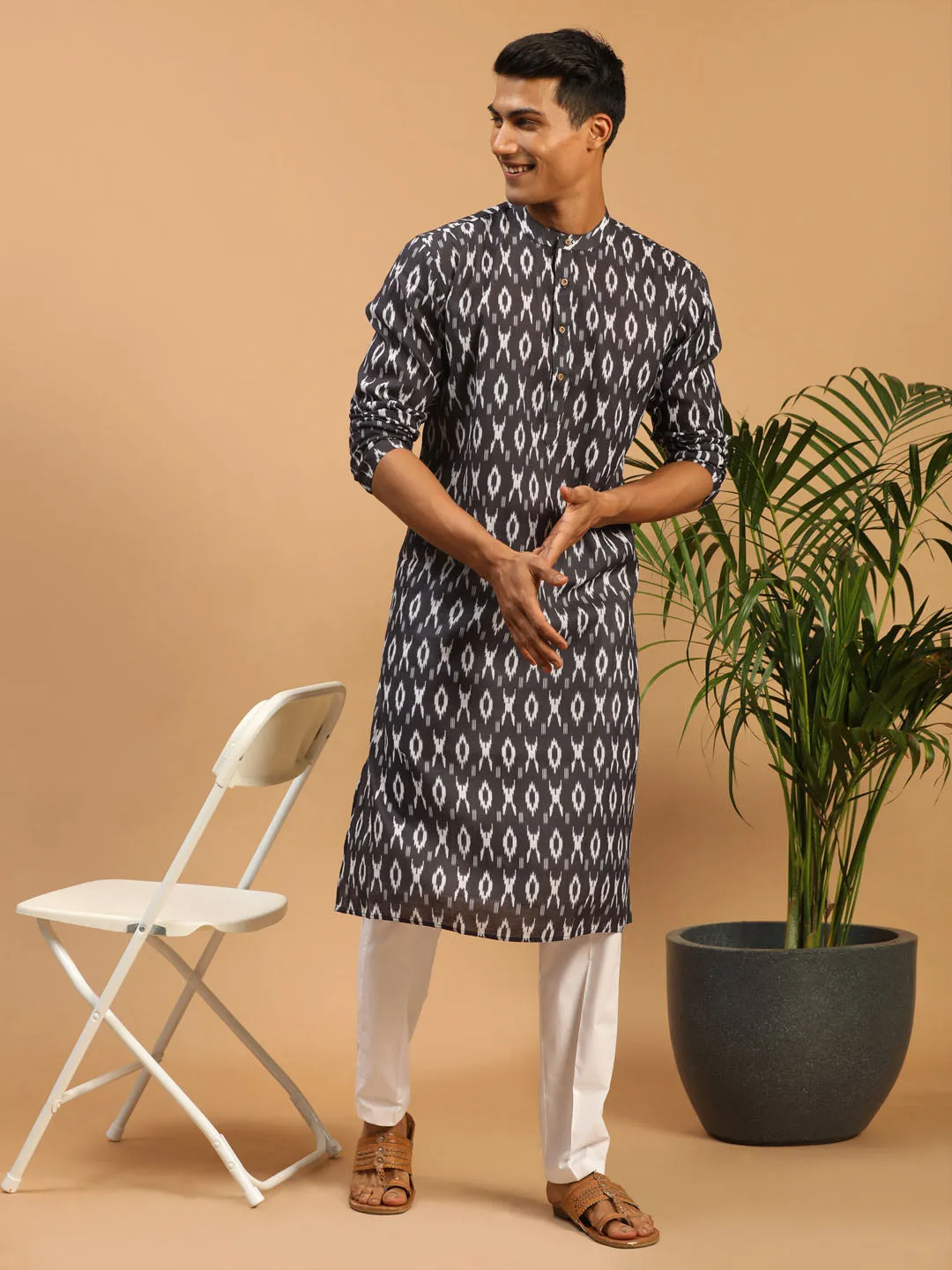 Black Ikkat Print Cotton Kurta With Pant