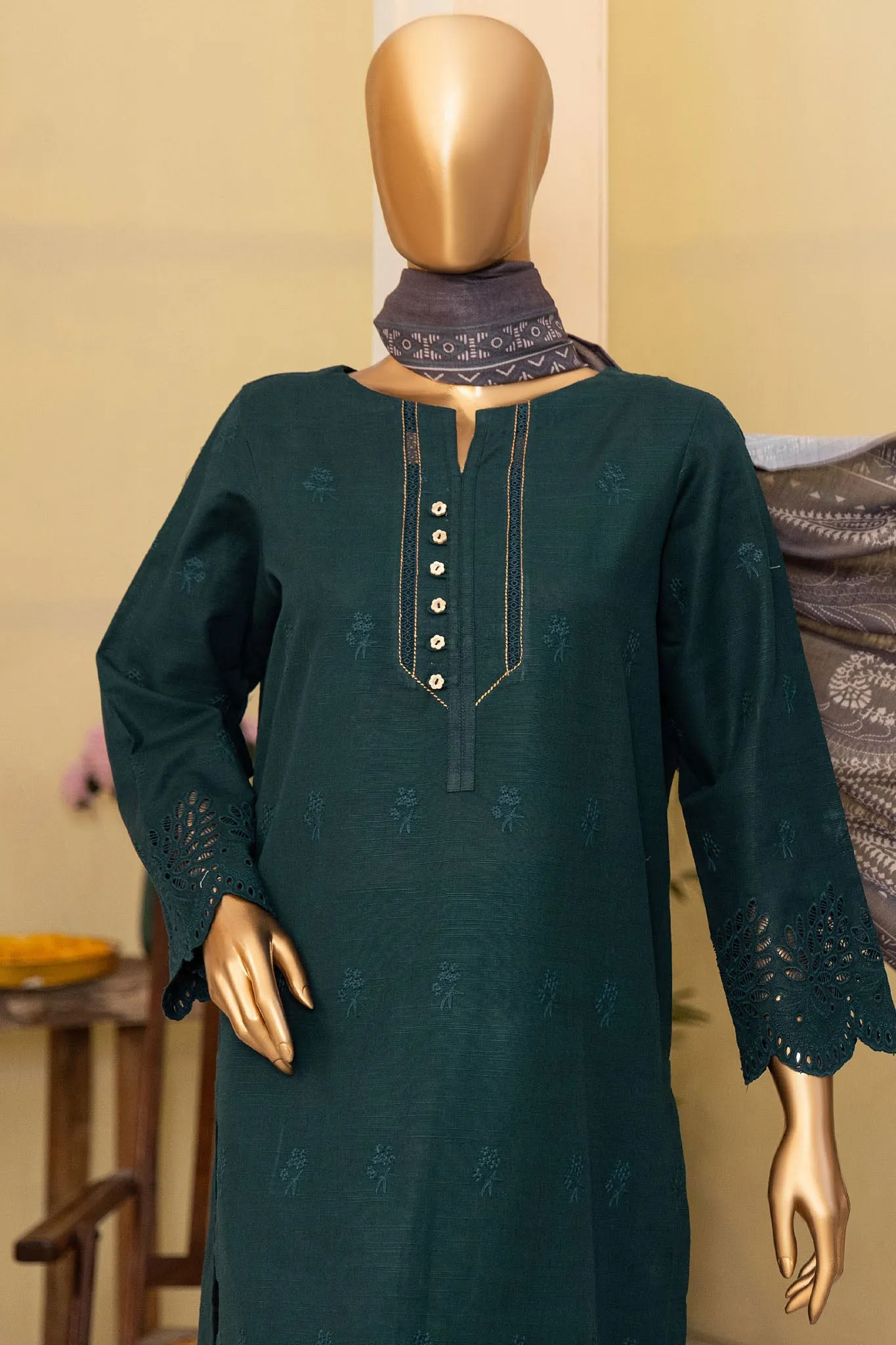 Hz Unstitched 3 Piece Emb Khaddar Chikankari Collection'2024-KCP-03