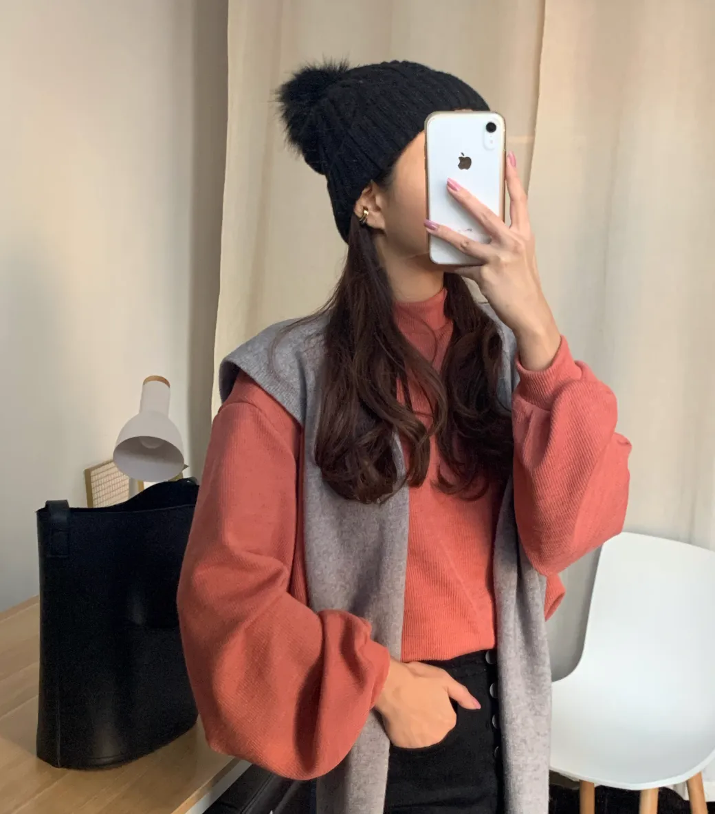 [Korean Style] Cherry Puff Sleeve Turtleneck