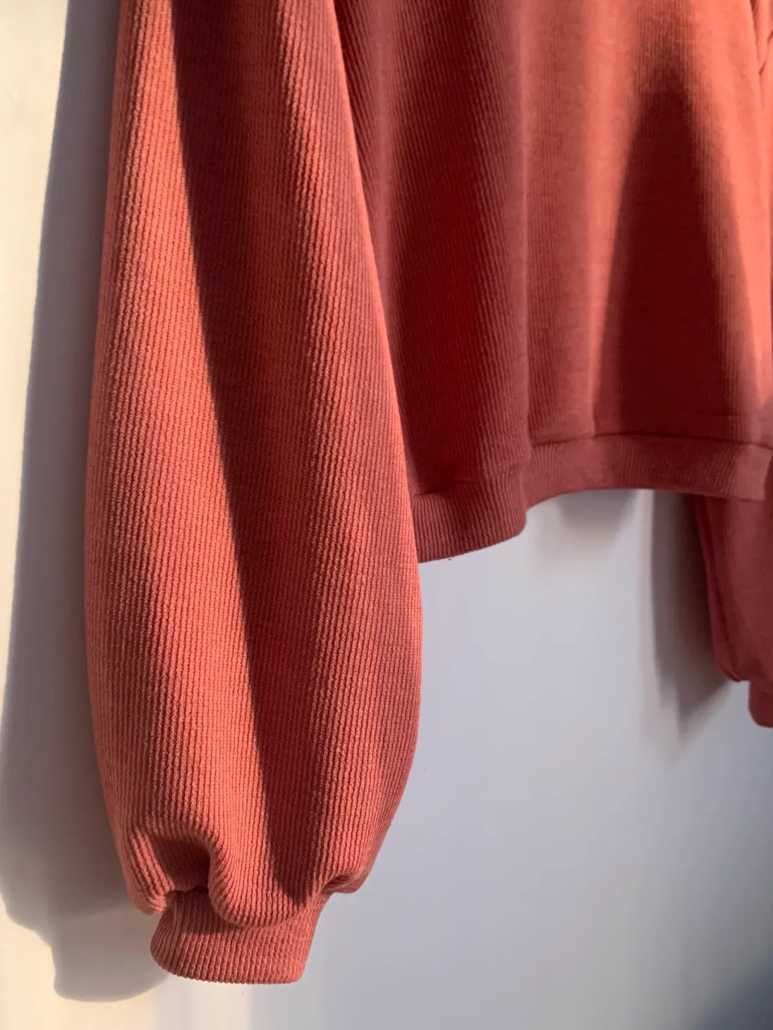 [Korean Style] Cherry Puff Sleeve Turtleneck