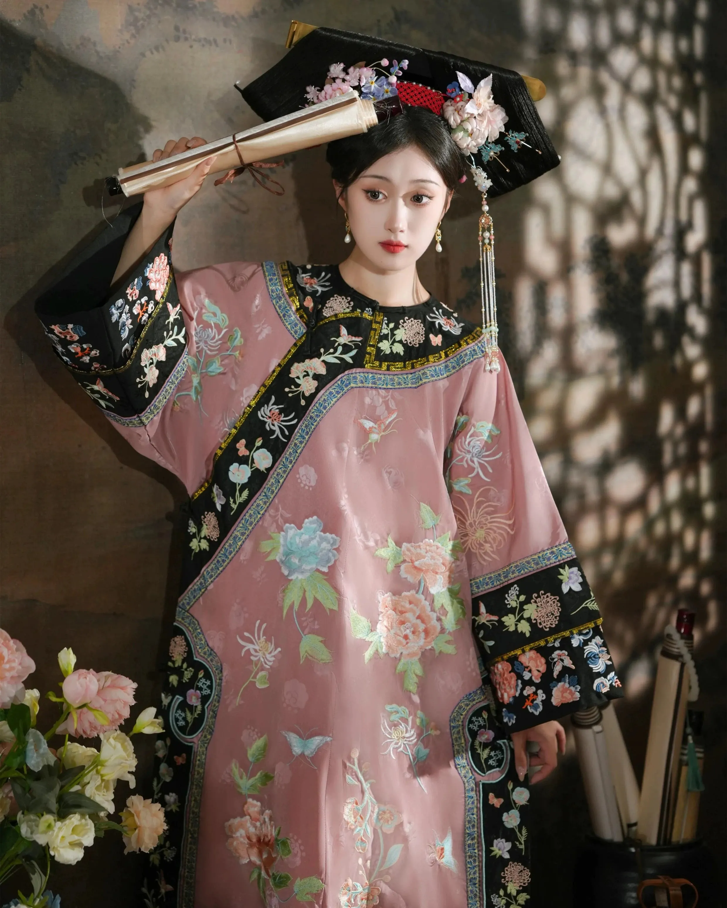 Ruyi 如意 Qing Dynasty Embroidered Changyi Dress
