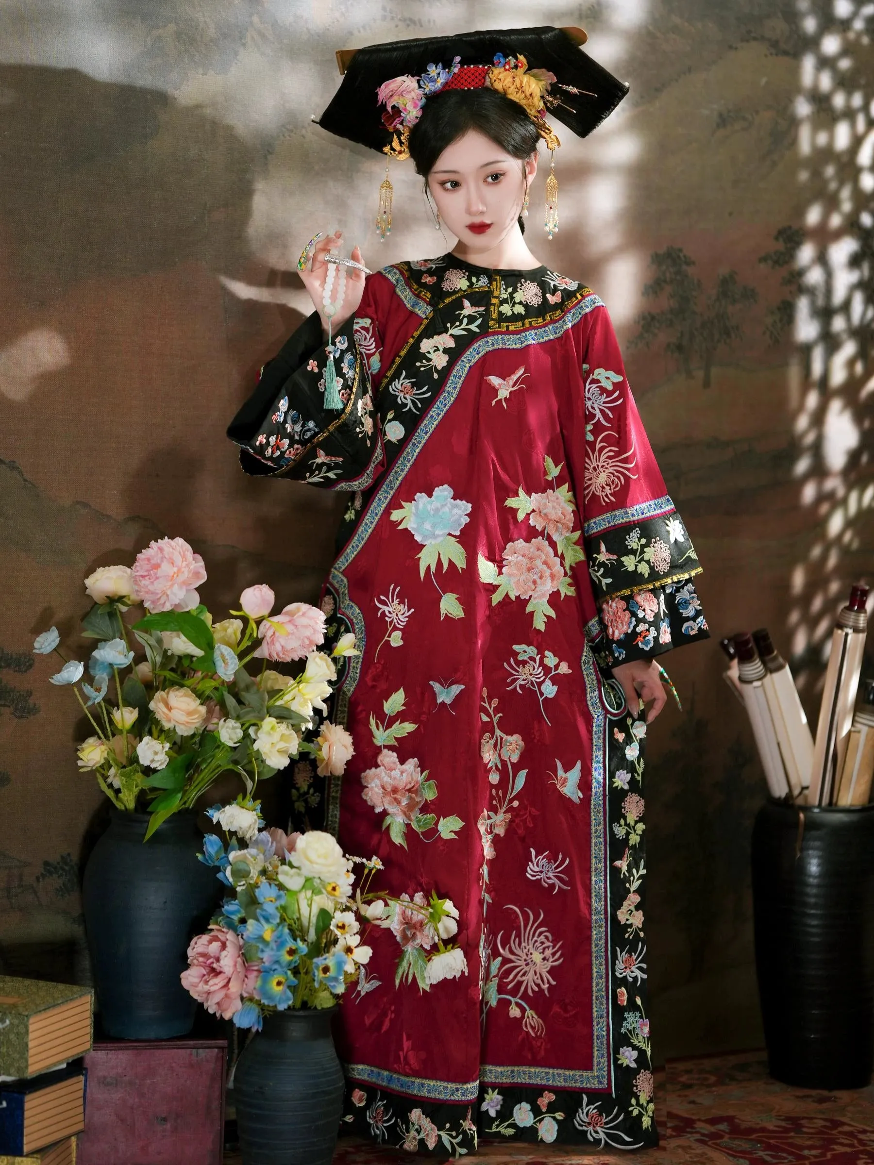 Ruyi 如意 Qing Dynasty Embroidered Changyi Dress